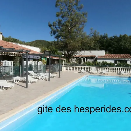 Le Claux Des Hesperides Üdülőpark 2*